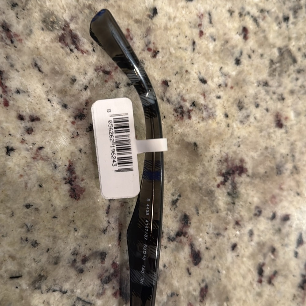 Burberry Black Sunglasses - Picture 5 of 8